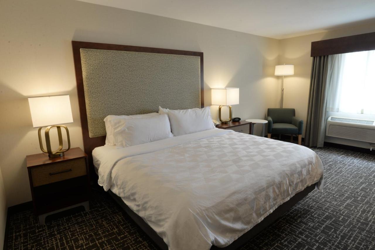 Holiday Inn Hotel & Suites Minneapolis-Lakeville By Ihg Exterior photo