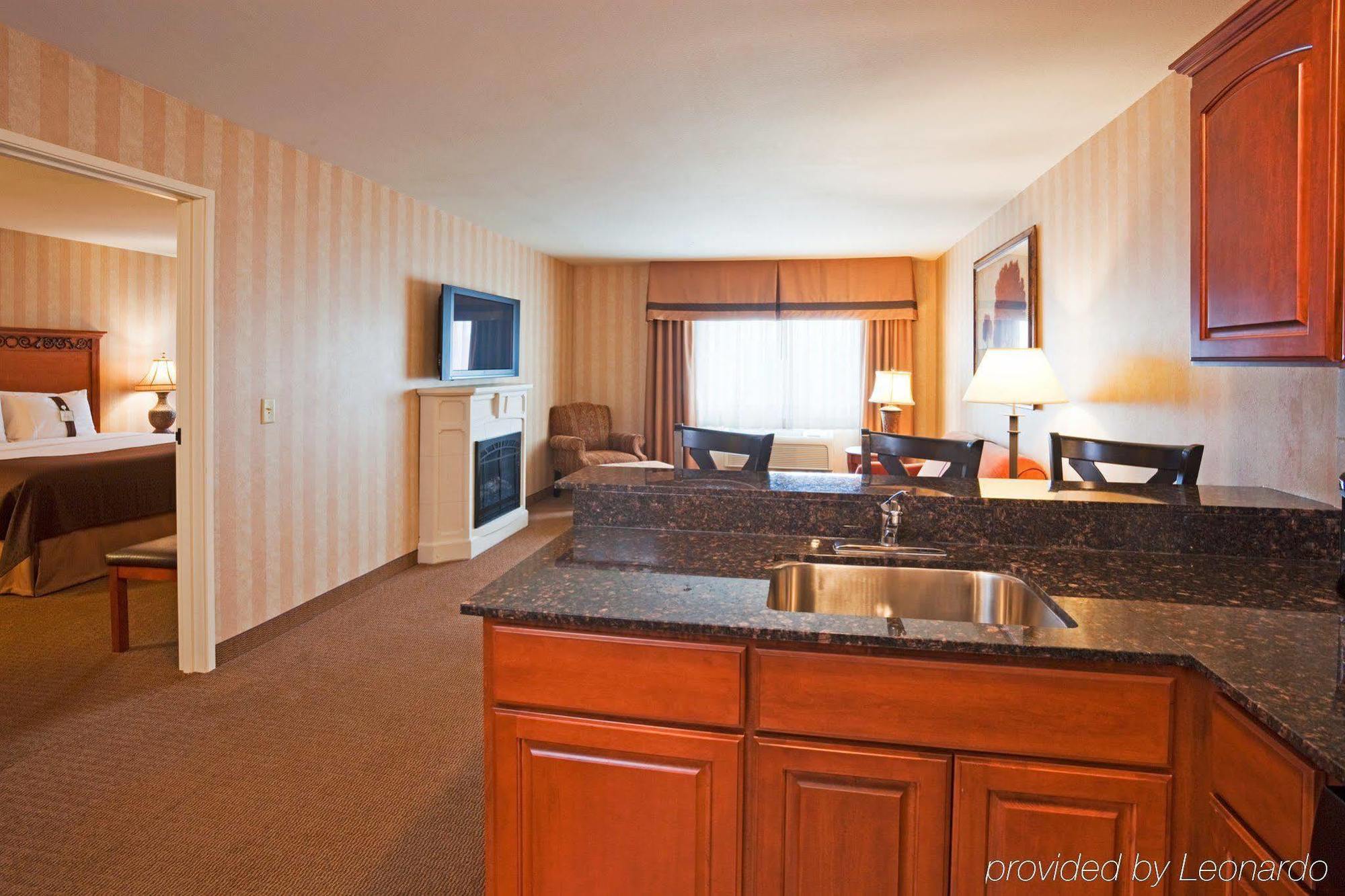 Holiday Inn Hotel & Suites Minneapolis-Lakeville, An Ihg Hotel Room photo